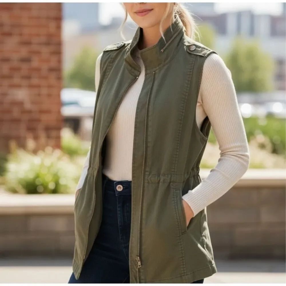 CAbi Explorer gathered waist army green utility L vest